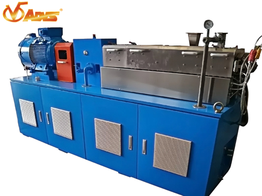 Prezzo buono 50 kg/h Estruttore composto a doppia vite di laboratorio per la pelletizzazione di granuli di plastica blu in linea