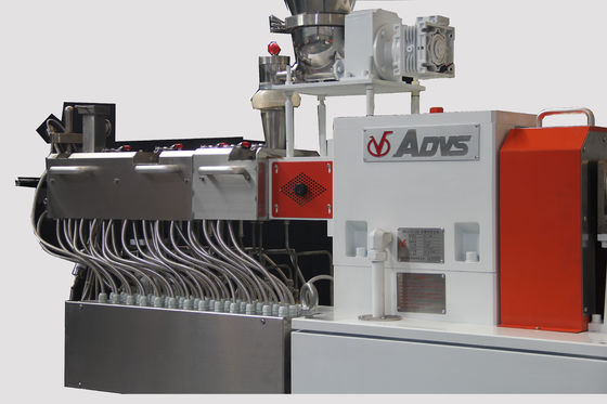 Prezzo buono Extruder a doppia vite di laboratorio ad alte prestazioni con potenza di 50 kg/h per il compostaggio di precisione in linea